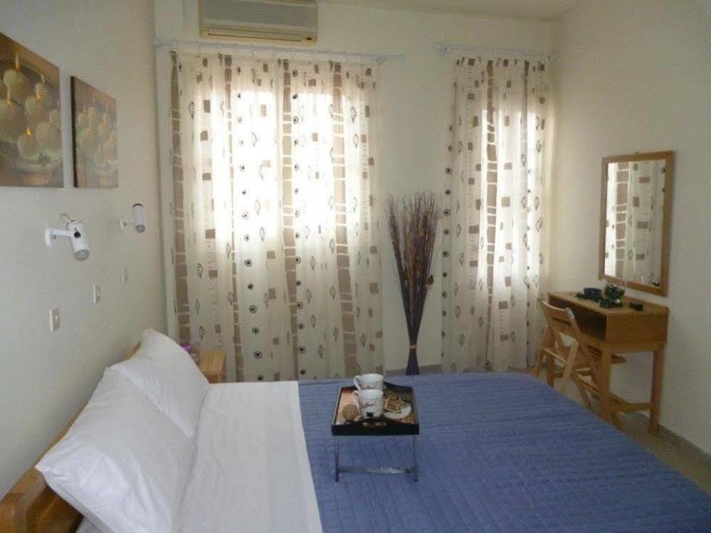 Maravelia'S Rooms Simi Dış mekan fotoğraf