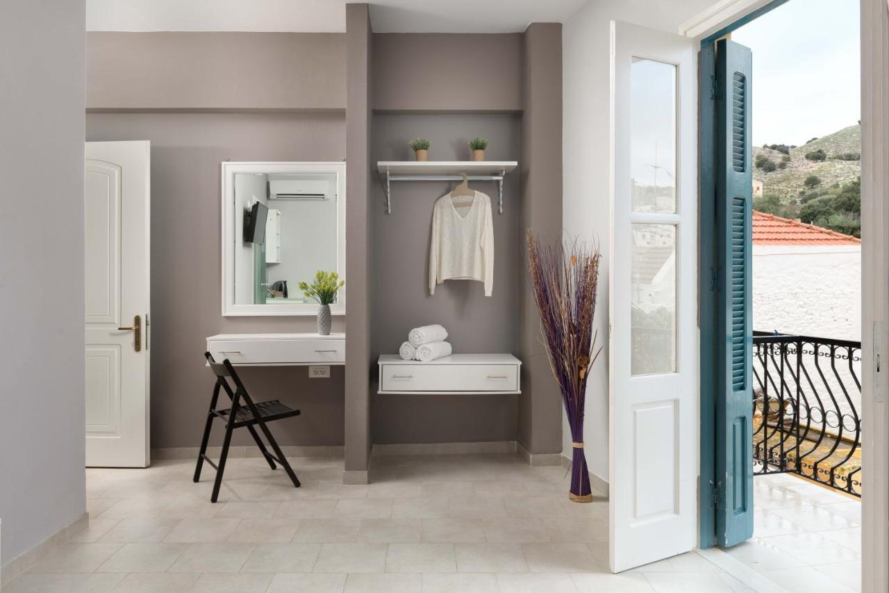 Maravelia'S Rooms Simi Dış mekan fotoğraf